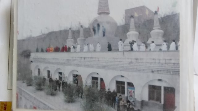 fidèles visiter le temple Guanghua