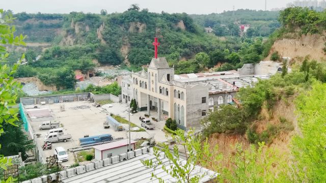 église des Trois-Autonomies dans le village de Dahuangye 2