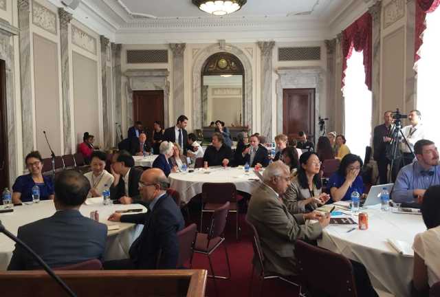 Des invités à l’événement parallèle sur la Chine lors de la réunion ministérielle tenue à Washington