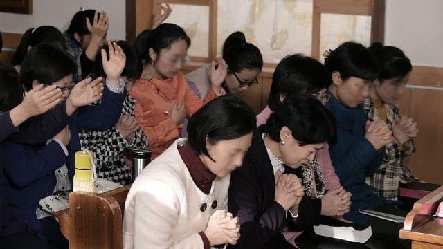 Catholicisme en Chine,religion chine,Églises catholiques clandestines,Fermeture forcée