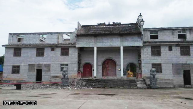 Après les travaux de rénovation, le temple Shushan ne ressemble plus à un lieu de culte.