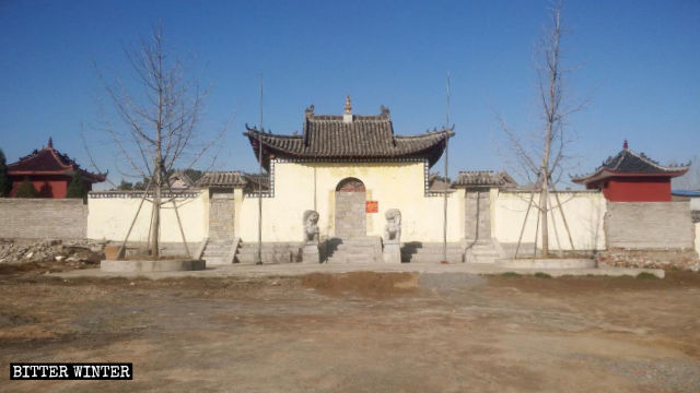 Le temple de Rongzhuang dans le bourg d’Eshan, une circonscription du district de Yicheng dans la ville de Zaozhuang, a été fermé.