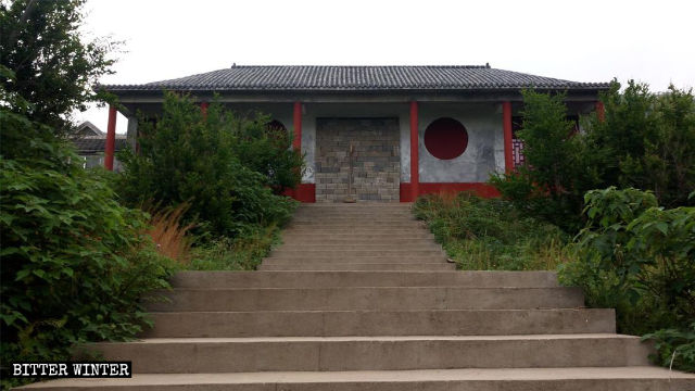 Le temple de Sanhuangmang situé dans le bourg de Liuyuan, dans le district de Yicheng, a été fermé.