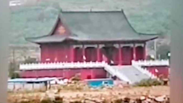 La grande salle du temple de Miaolan avant sa destruction.