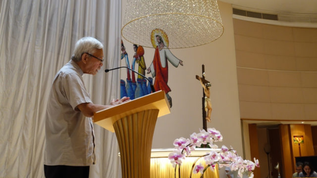 Le cardinal Zen conduit un temps de prière pour Hong Kong le 15 septembre en l’église Notre-Dame du Mont Carmel (UCANews)