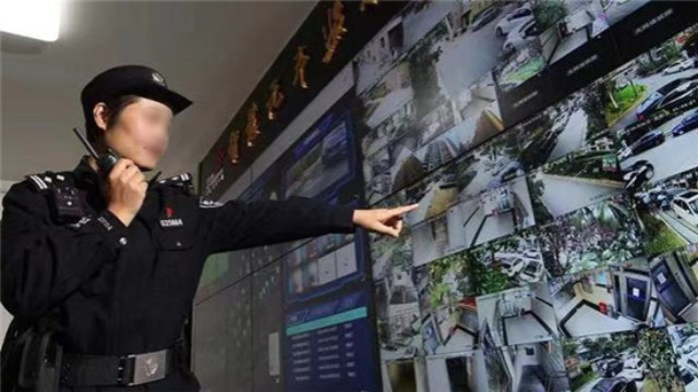 Un écran de surveillance dans une « communauté résidentielle dotée d’un système de sécurité intelligent » dans le quartier de Changning à Shanghai.
